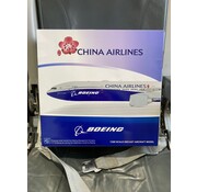 JC Wings B777-300ER China Airlines Dreamliner livery B-18007 1:200 with stand**Collection sale