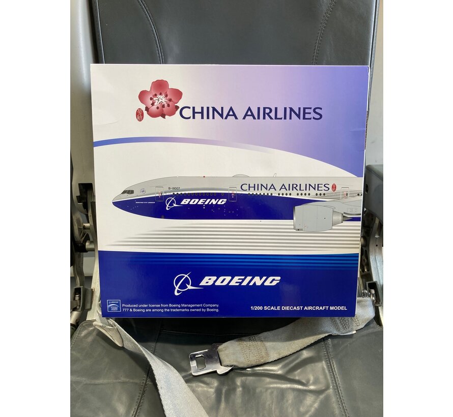 B777-300ER China Airlines Dreamliner livery B-18007 1:200 with stand**Collection sale