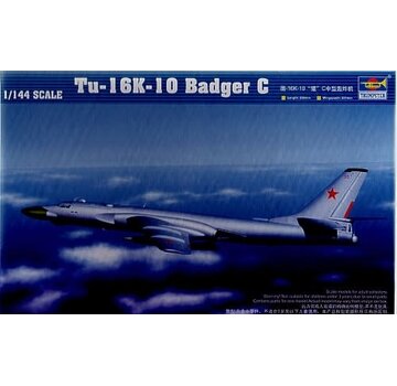 Trumpeter Model Kits TU16K-10 Badger C 1:144