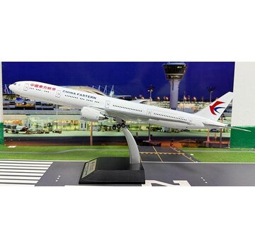 InFlight B777-300ER China Eastern Airlines B-2025 1:200 (2nd) +PRE-ORDER+