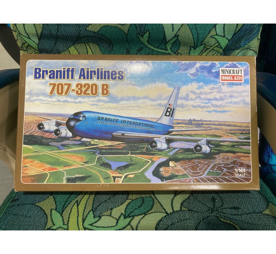 B707-320B Braniff 'Jelly Bean' 1:144 [Model kit]**Discontinued**