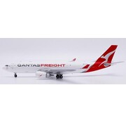 JC Wings a330-200(P2F) QANTAS Freight VH-EBE 1:400 +PRE-ORDER+