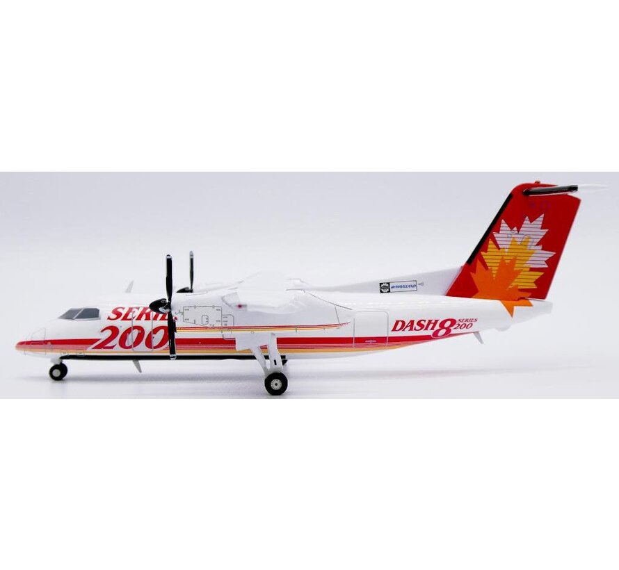 dash-8-200 deHavilland House Colors red C-GGMP 1:200 +pre-order+
