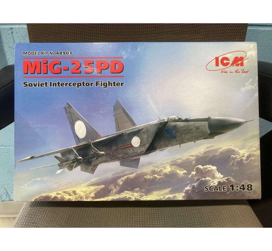 MiG25PD Soviet Interceptor Fighter 1:48