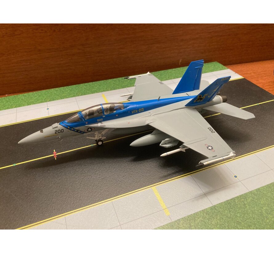 F18F USN VFA-213 'Black Lions' 1:72**Collection sale