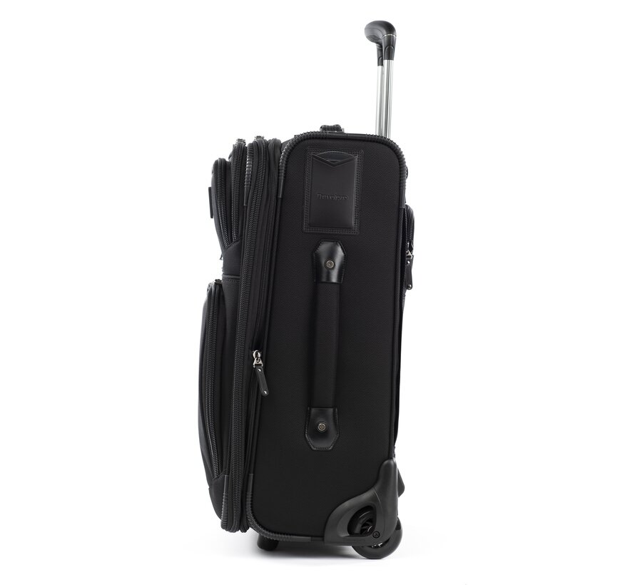 FlightCrew 5 22" Expandable Rollaboard