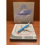 Starjets B737-900 KLM PH-BXO "Plover/Plevier" w/KLM/Northwest logo 1:500**Collection sale