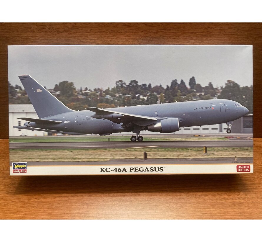 KC46A Pegasus USAF Tanker Test Flight 1:200**Discontinued