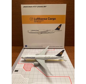 JC Wings B777-200F Lufthansa Cargo Lifting I Next D-ALFE 1:400 **Collection sale