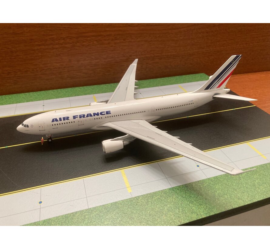A330-200 Air France F-GZCP 1:200 with stand**Collection sale