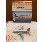 Dragon B737-300 QANTAS VH-TAK 1:400**Collection sale