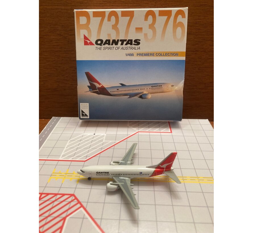 B737-300 QANTAS VH-TAK 1:400**Collection sale