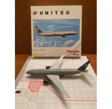 Herpa B777-200 United 'Battleship' w/stand 1:400**Collection sale