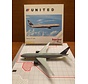 B777-200 United 'Battleship' w/stand 1:400**Collection sale