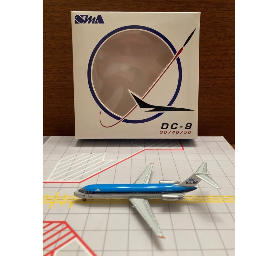 SMA[Seattle Model Aircraft] DC9- 32 KLM PH-DOA 1:400**Collection sale