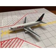 B737-200 NWT Air C-FNVT Air Canada 'hybrid' 1:400**Collection sale
