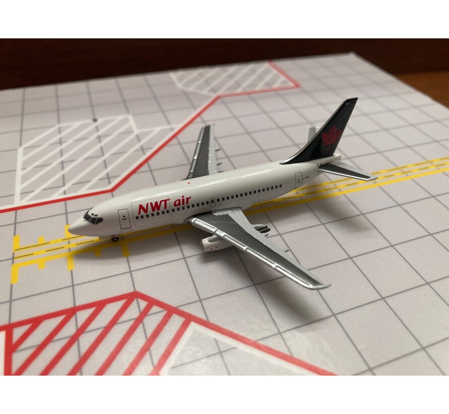 B737-200 NWT Air C-FNVT Air Canada 'hybrid' 1:400**Collection sale