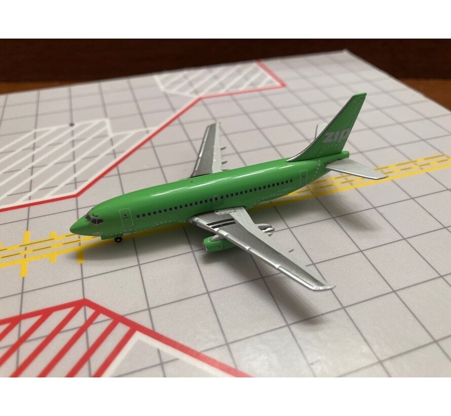 B737-200 Zip C-GCPN Green 1:400**Collection sale