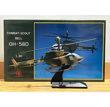 OH58D Kiowa Warrior Combat Scout green 601 1:30 with stand