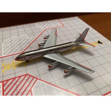 Aeroclassics B720-023B American N7547A Astrojet [chrome finish] 1:400**Collection sale
