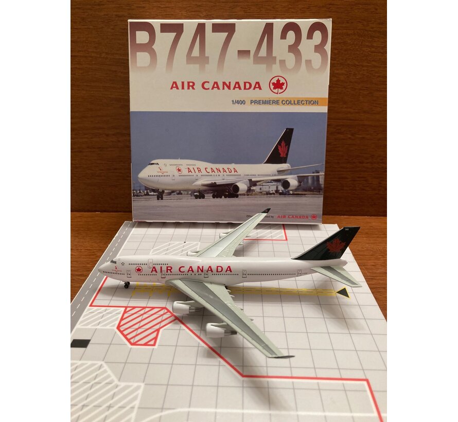 B747-400 Air Canada C-FGHZ 'Team Canada 2001' Green Tail 1:400**Collection sale