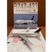Dragon B747-400 Air Canada C-GAGL "Yves et moi portons pour Hong Kong" Green Tail 1:400 *Collection Sale