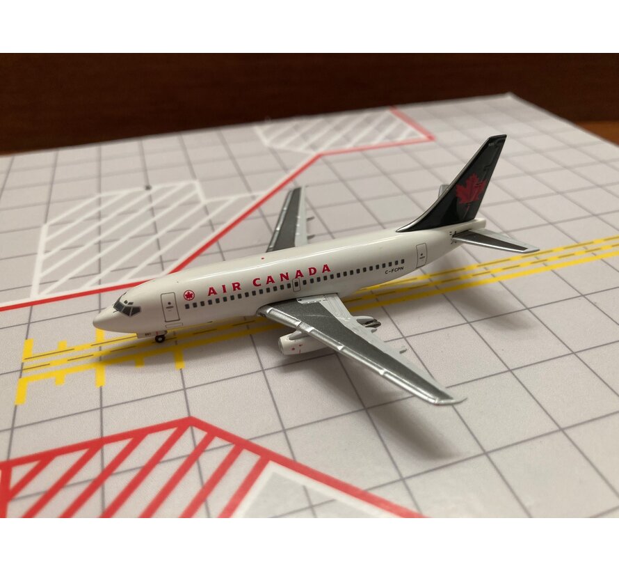 Aeroclassics B737-200 Air Canada C-FCPN 'Green tail' 1:400**Collection sale