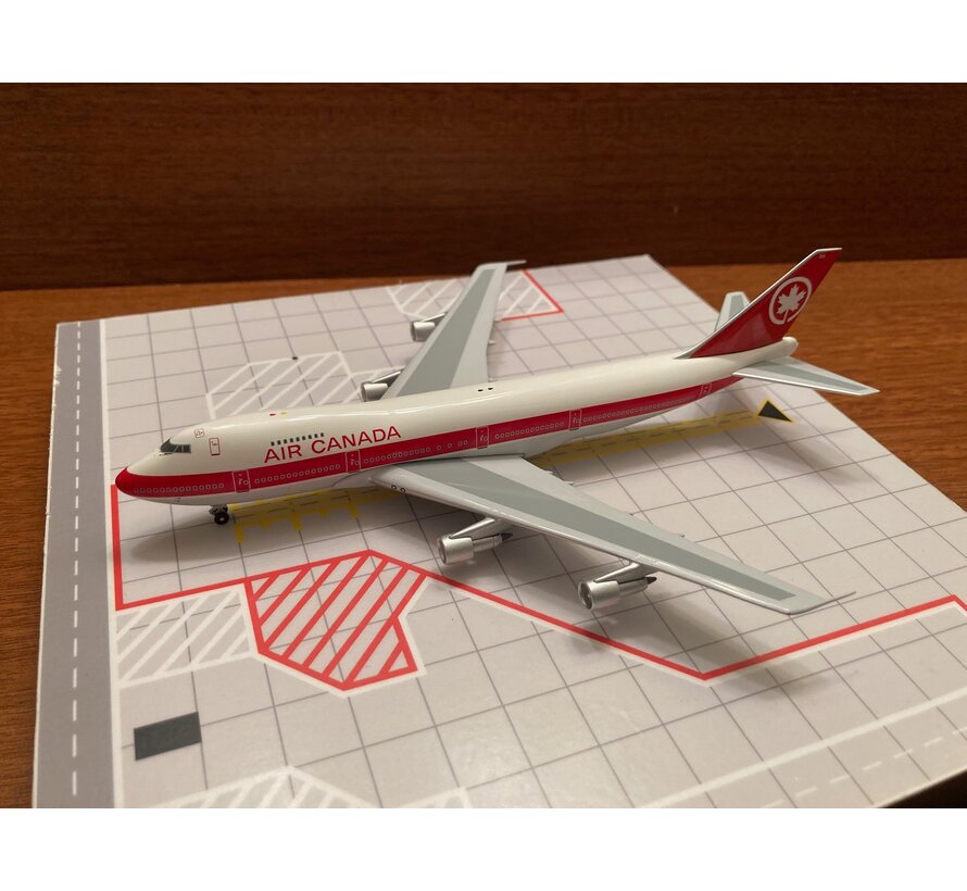 Aeroclassics B747-100 Air Canada C-FTOD single red stripe 1:400**Collection sale