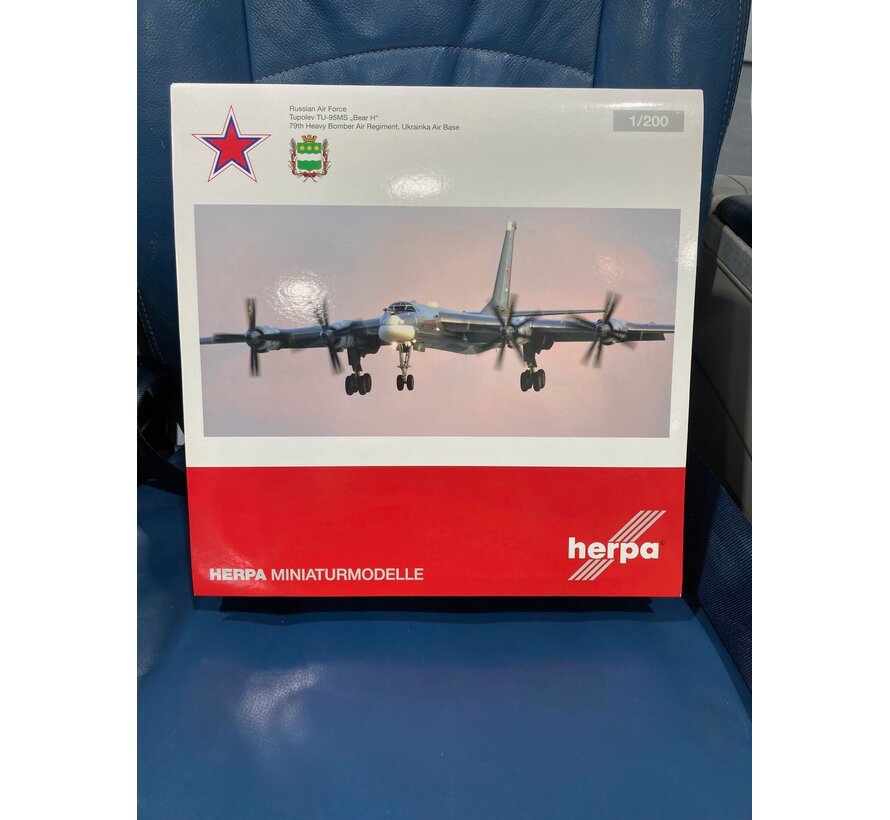 TU95MS Bear H Russian Air Force RED59 'Blagoveshchensk' 1:200**Collection sale