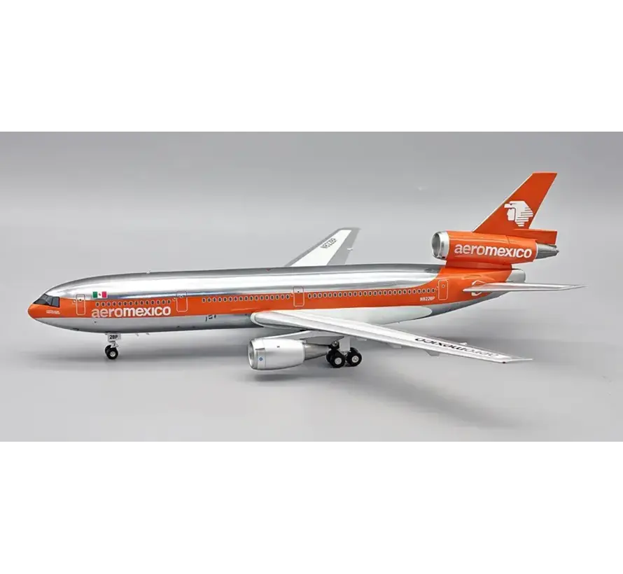 DC10-30 Aeromexico red cheatline N8228P 1:200 polished +New Arrival+
