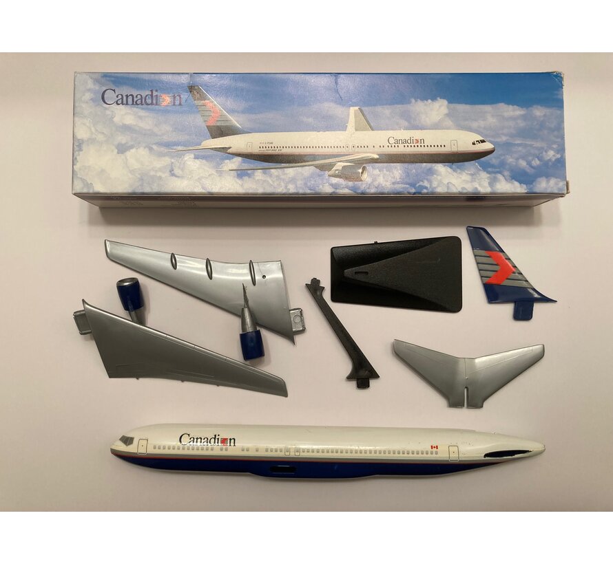 IMC B767-300ER Canadian [C-FCAB] 1:200**Collection sale**[plastic snap model]
