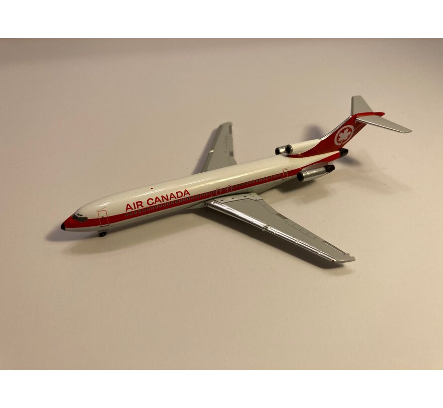 B727-200 Air Canada C-GYMN single red cheatline 1:400**Collection sale