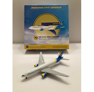 JC Wings B777-200ER Ukraine International UR-GOA 1:400 flaps down**Collection sale