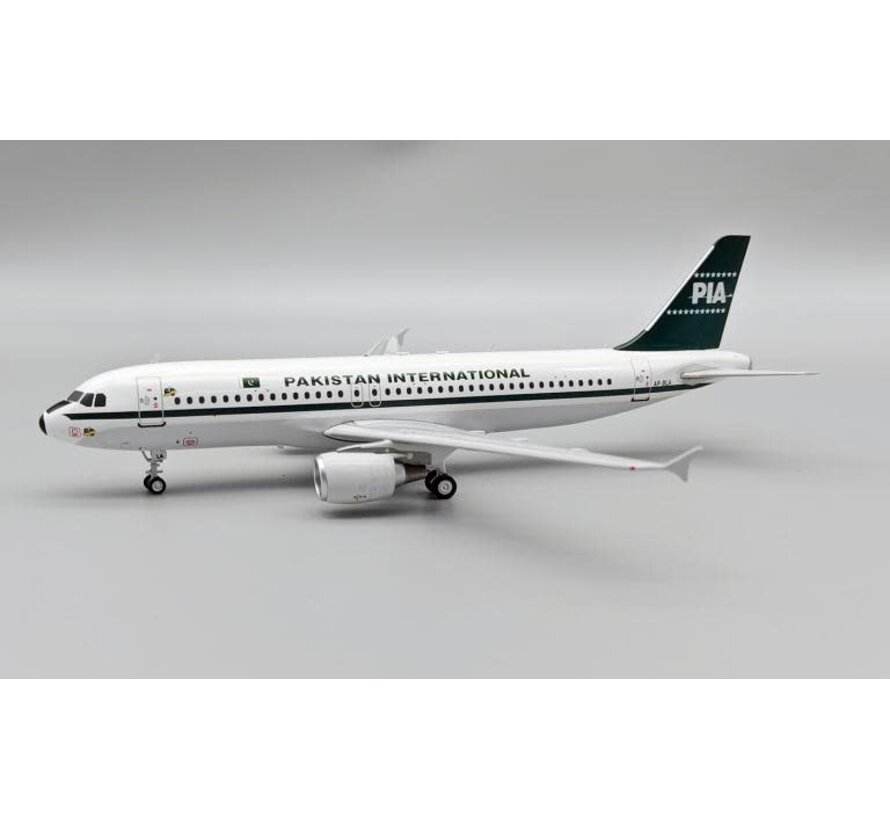 A320 Pakistan International PIA Retro livery AP-BLA 1:200 +New arrival+