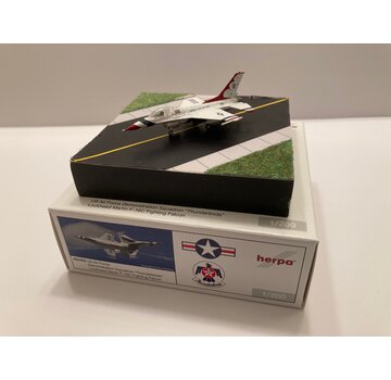 Herpa F16C Thunderbirds 1:200 **Collection sale [missing open canopy]