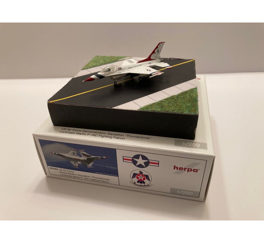 F16C Thunderbirds 1:200 **Collection sale [missing open canopy]
