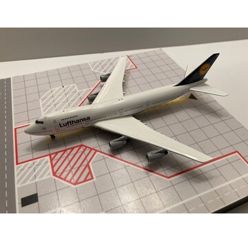 bigbird BigBird B747-200 Lufthansa D-ABZD 'Kiel' 1:400**Collection sale