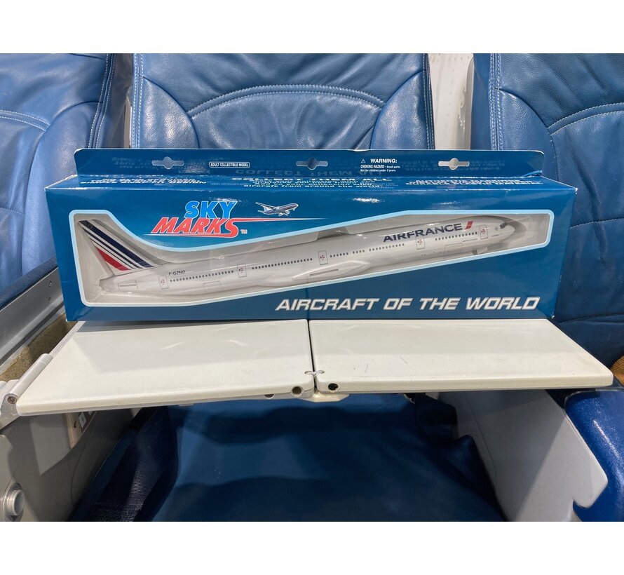 B777-300ER Air France 1:200 with stand + gear**Collection sale**
