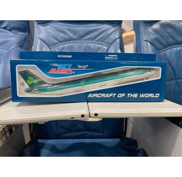 SkyMarks A330-300 Aer Lingus New Livery 1:200 With Gear + stand**Collection sale**