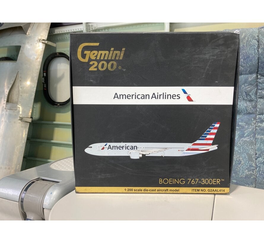 B767-300 American 2013 c/s N368AA 1:200 **Collection sale**