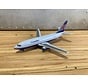 B737-200 Canadian Airlines Chevron livery C-GCPY 1:200 with stand**Collection sale**