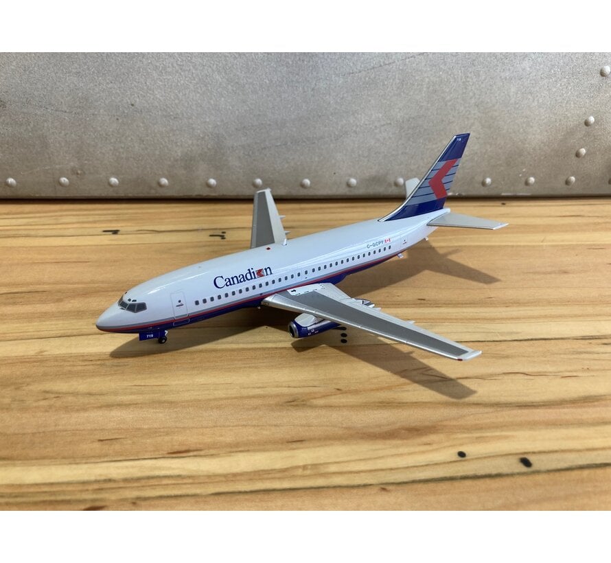 B737-200 Canadian Airlines Chevron livery C-GCPY 1:200 with stand**Collection sale**
