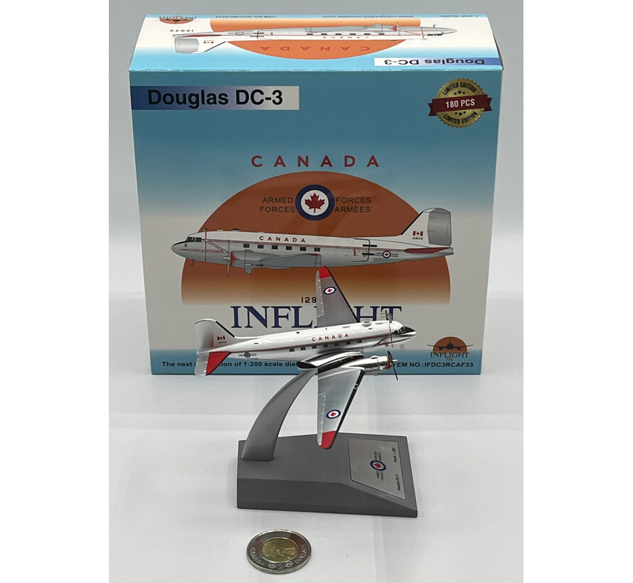 CC129 Dakota (C47 / DC3) Canadian Armed Forces (RCAF) lightning bolt livery 12933 1:200 +New arrival+
