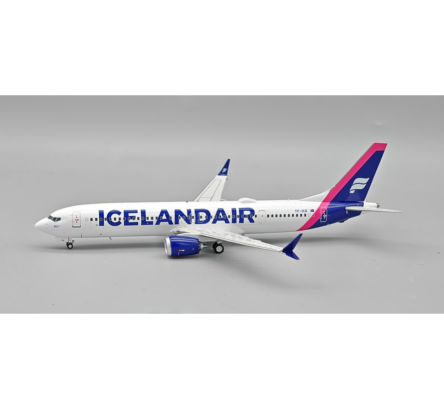 B737-9 MAX Icelandair TF-ICD magenta fin 1:200 +PRE-ORDER+