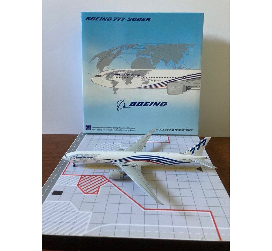 B777-300ER Boeing House Round The World Tour N5016R 1:400**Collection sale**