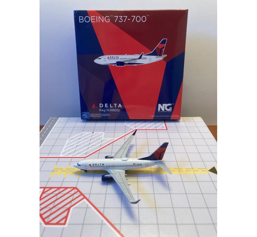 B737-700W Delta 2007 livery N306DQ 1:400**Collection sale**