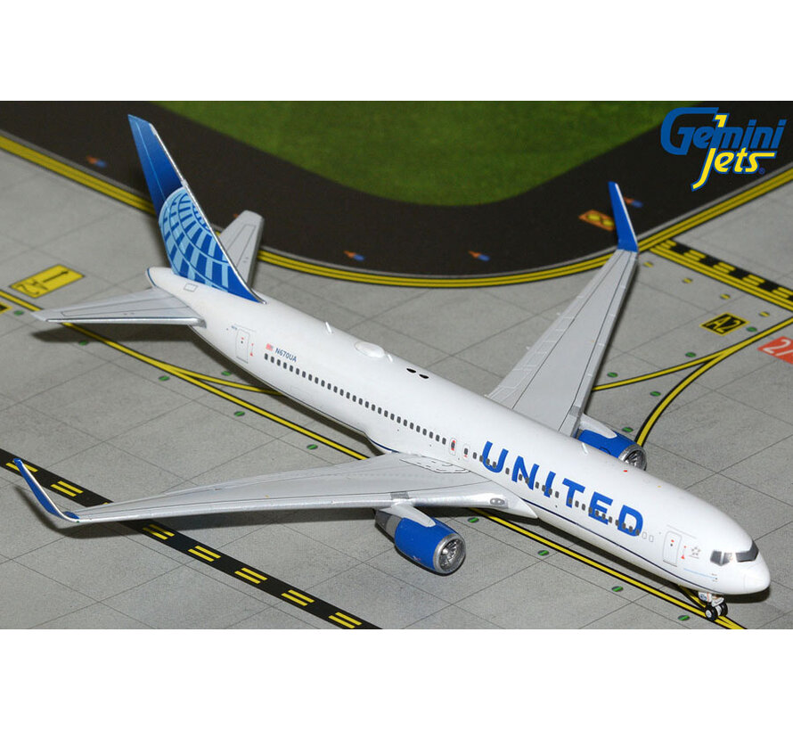 B767-300ER United Airlines Blue Evolution 2019 livery N670UA 1:400 *New Arrival
