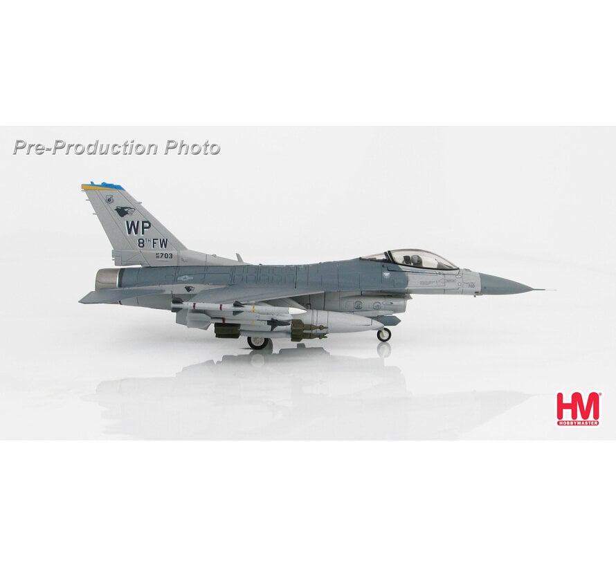 F16CG 90-0703, 8th FW Commander's Jet, Kunsan Air Base, 2007 1:72**Collection sale**