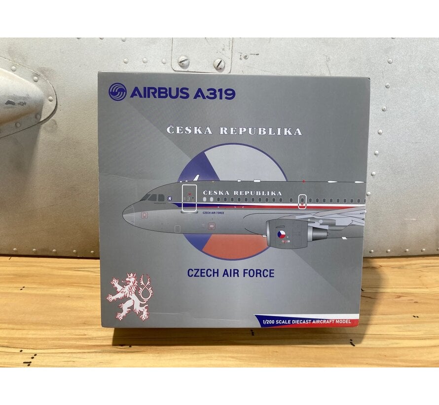 A319CJ Czech Republic Air Force 2801 1:200 with stand **Collection sale**
