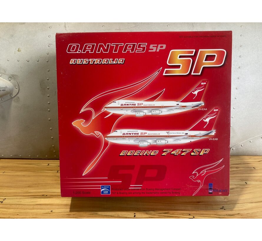 B747SP QANTAS Delivery Livery VH-EAA 1:200**Collection sale**